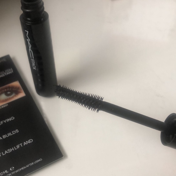 BRAND NEW- MAC STACK MASCARA - Picture 4 of 5